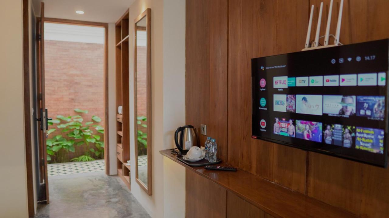 Smedi Coliving Hotell Yogyakarta Exteriör bild