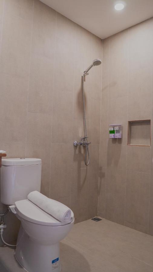 Smedi Coliving Hotell Yogyakarta Exteriör bild