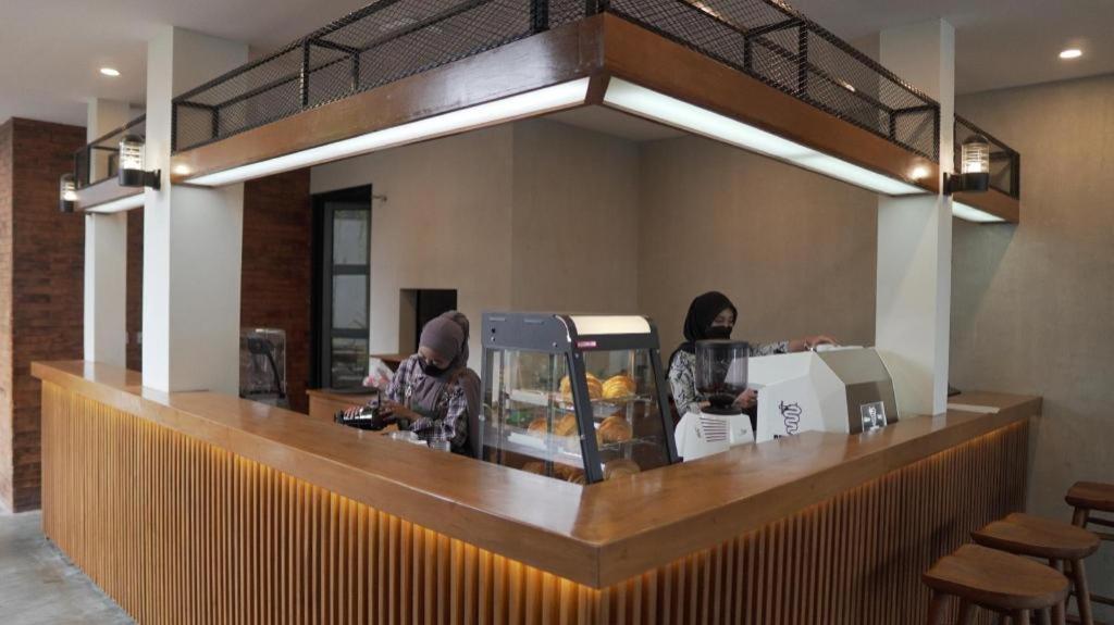Smedi Coliving Hotell Yogyakarta Exteriör bild